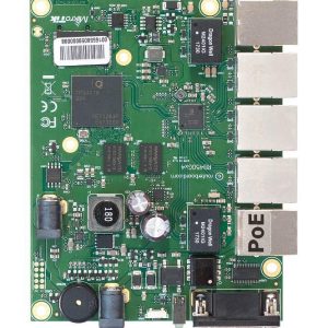 MikroTik RouterBOARD 450Gx4 with four